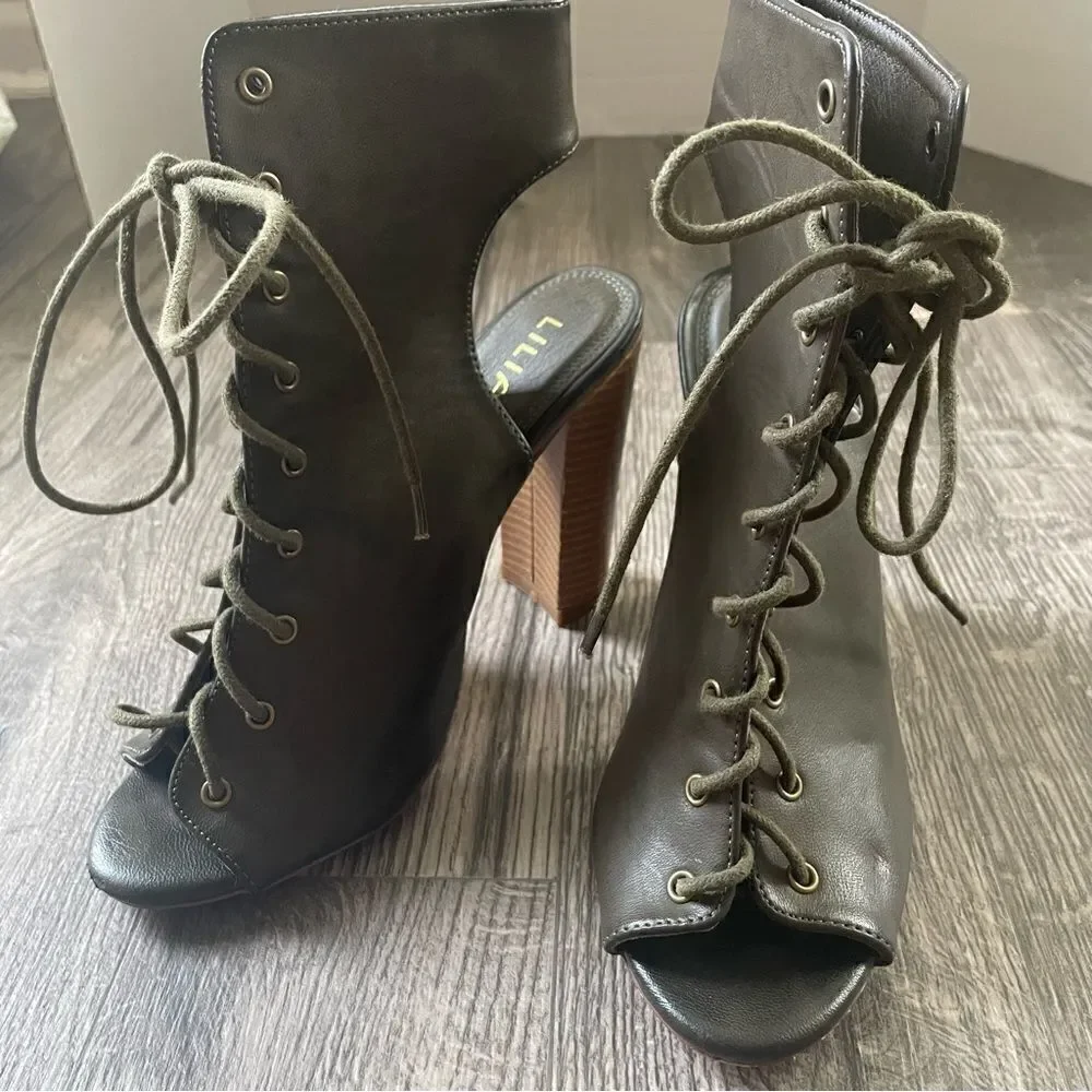 Liliana Sage-11 Vegan Leather Peep Toe Lace Up Chunky Cutout Heel Bootie Olive